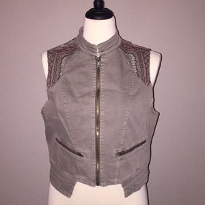 BKE OUTERWEAR VEST SIZE LARGE